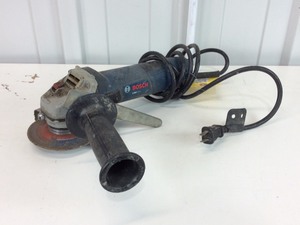 lot 102 image: Bosch Grinder 4.5 Inch