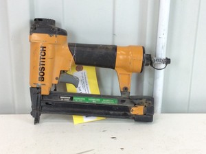 lot 115 image: Bostitch Staple Gun