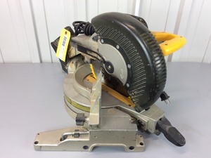 lot 254 image: DeWalt Compound Miter Saw