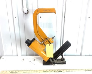 lot 188 image: Bostitch Floor Stapler