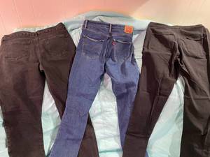lot 13 image: 3 PAIR WOMENS JEANS Levis 721 high ...