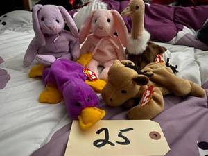 lot 25 image: 5 Beanie Babies Derby style 4008, P...