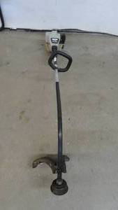 lot 14 image: Craftsman 1725CC Weed Wacker