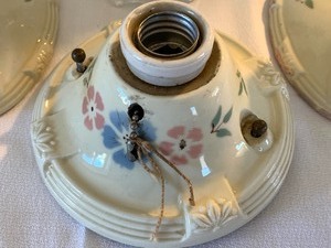 lot 16 image: Vintage Lamps and Light Fixtures