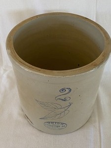 lot 4 image: Union Stoneware Two Gallon Crock