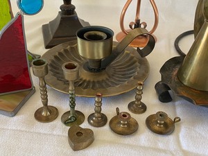 lot 30 image: Misc Vintage Decorative Items