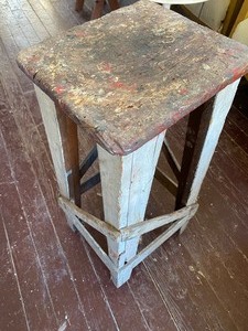 lot 47 image: Fabulous PrimitiveHandmade Farm Stool