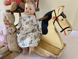 lot 51 image: Vintage Childrens Items