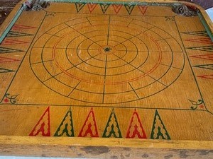 lot 60 image: Vintage Game Board