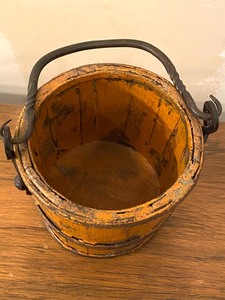 lot 117 image: Adorable Primitive Wooden Bucket w Handle