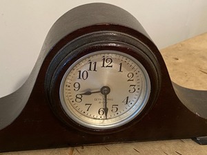 lot 127 image: Small Seth Thomas Mantle Clock
