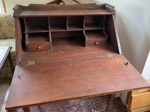lot 170 image: 1920s Ladies Drop Front Mahogany Desk