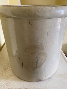 lot 181 image: 10 Gallon Red Wing Crock