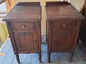 lot 224 image: 1920s Pair of Vanity Ends (Walnut Veneer)