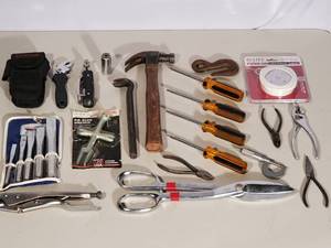 lot 242 image: Nice Variety of Tools