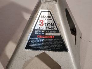 lot 241 image: 3-Ton Gray Jack Stands