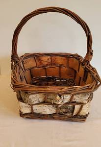 lot 306 image: Eclectic Basket Collection