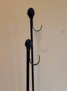 lot 324 image: Iron Decor Pieces