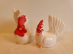 lot 327 image: Rooster Collection