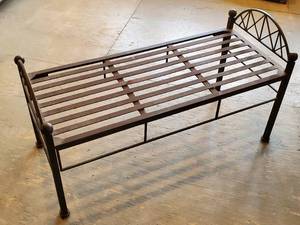 lot 405 image: Heavy Duty Metal Garden Bench