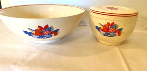 lot 372A image: Cambridge Mixing Bowls