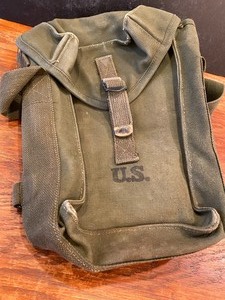 lot 401 image: WW2 Canvas Military Backpack
