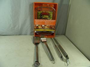 lot 126 image: New BBQ Griling Items