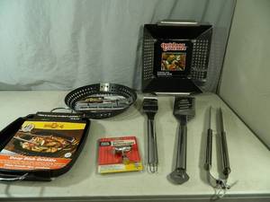lot 146 image: New BBQ Griling Items