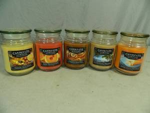 lot 24 image: 5 New Candlelite Candles