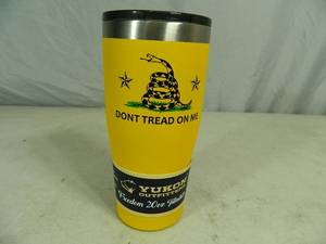 lot 40 image: New Dont Tread on Me Yukon Outfitters Freedom 20 oz Tumbler