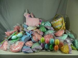 lot 91 image: Large Assortment of New Easter Items