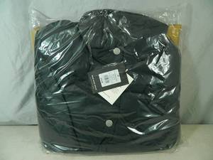 lot 98 image: New Puffer Jacket