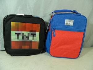 lot 100 image: 2 New Lunchboxes