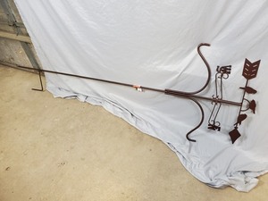 lot 4 image: New Perching Birds Weather Vane Shepherd Hook