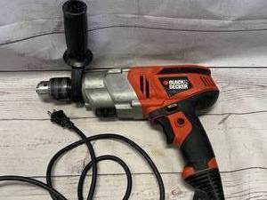 lot 5 image: Black & Decker DR650  Hammer Drill