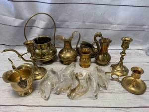 lot 15 image: Large Lot of Brass Items