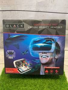 lot 18 image: Virtual Reality Headset