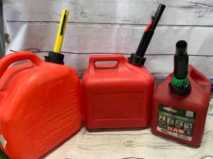 lot 74 image: Lot of 3 Gas Tanks