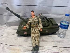 lot 84 image: GI Joe & GI Joe U.S. Army Tank