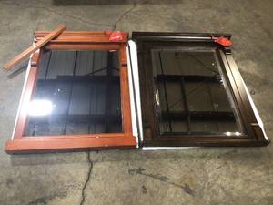 lot 18 image: Lot of 2 Mirrors see pictures