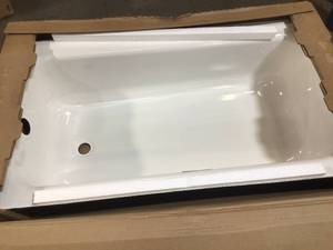lot 39 image: Bootz Honolulu 46.5 in. Right Drain Rectangular Alcove Soaking Bathtub in White see pictures