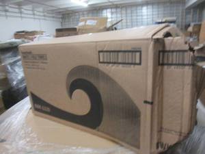 lot 100 image: 1 case of white boardwalk c-fold to...