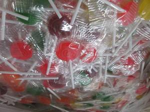 lot 117 image: 1 case of suckers ...