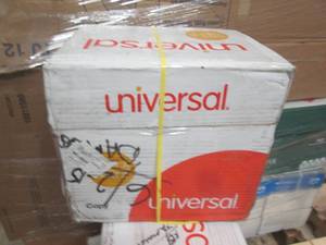 lot 203 image: universal copy paper 8.5 x 11 2500 ...