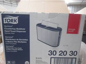 lot 210 image: tork countertop multifold hand towe...