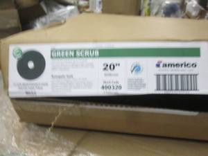 lot 276 image: green scrub 20 inch 5 in the box ...