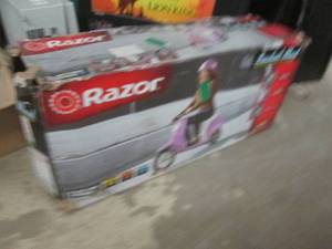 lot 366 image: razor electric sccooter ...