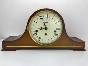 lot 3 image: Vintage - Le Gant Mantle Clock