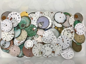 lot 6 image: AntiqueVintage - Pocket WatchWrist Watch Clock Faces