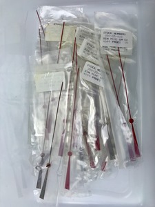 lot 9 image: Vintage - 6 Red Clock Hands
